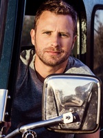 Dierks Bentley puts Nashville up for sale