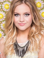 Kelsea Ballerini invites special date for CMA Award show