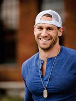 Chase Rice surprises fans with tickets in Pittsburgh