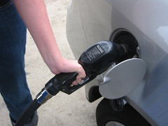 Gas Prices Continue To Drop Across PA