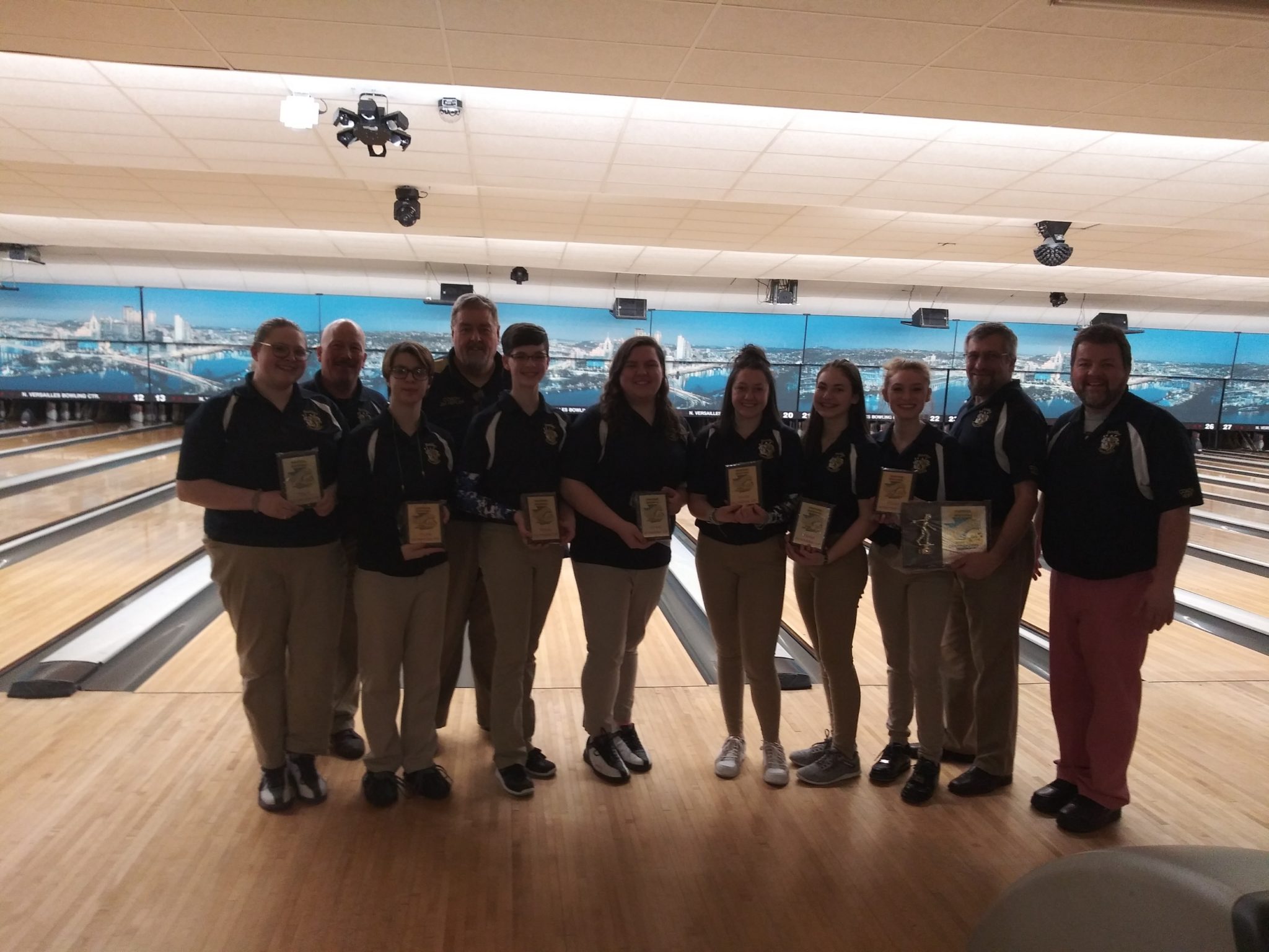 Butler Girls Bowlers off to State Tourney after runner-up finish at Regionals